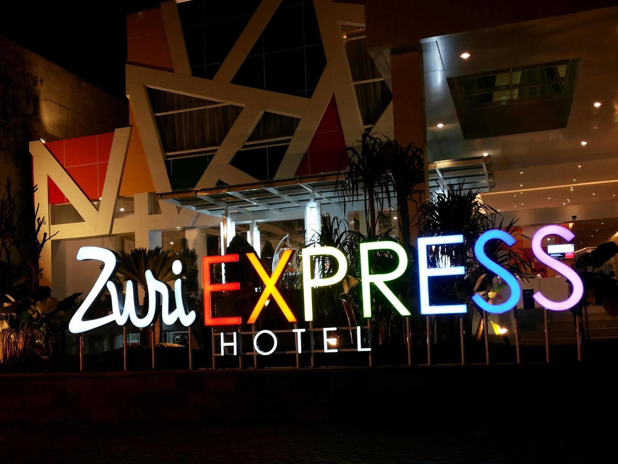 Zuri Express Mangga Dua Hotel Jakarta Bagian luar foto